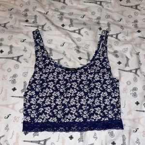 Floral lace crop top